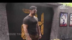 'Aamir Khan New Gym Bodybuilding Workout LOOK For Dangal'