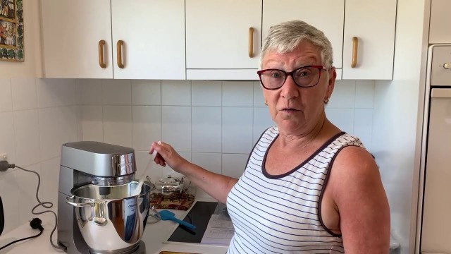 'Concierge Member Susan H Uses The Kenwood Chef XL Major Titanium Stand Mixer | The Good Guys'