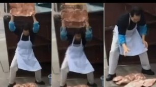 '[RAW VIDEO] Man \'tenderizes\' steak outside San Francisco restaurant'