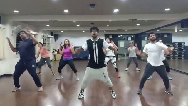 'Sexy Baliye | Aamir Khan | Dance Fitness| Amit Trivedi | Mika Singh | Zumba'