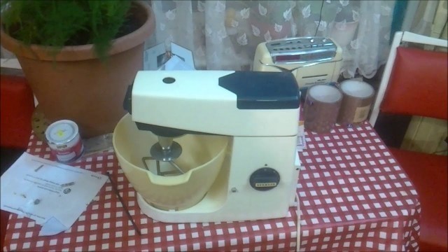 'Kenwood A701A FOOD MIXER'