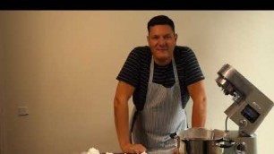 'How to make Meringue using the Kenwood cooking chef gourmet'