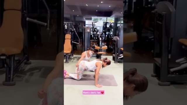 'Shilpa Shetty\'s workout ❤️#shorts #shilpashetty #workout #yoga #ytshorts #bollywood'