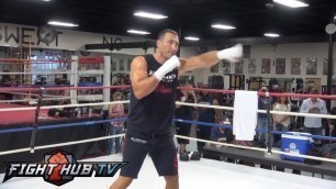 'WLADIMIR KLITSCHO FULL BOXING WORKOUT (KLITSCHKO TRAINING & SHOWING OFF SLICK MOVEMENT)'