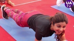 'Shilpa Shetty Hard Yogga Workout in Morning Time during Home Quarantine'