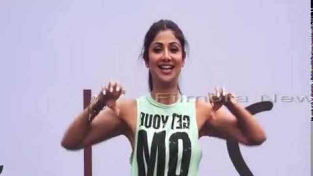 'Hot Yoga Teacher \'\'SHILPA SHETTY\'\' Yoga Session| Mast Watch |Filmora News'