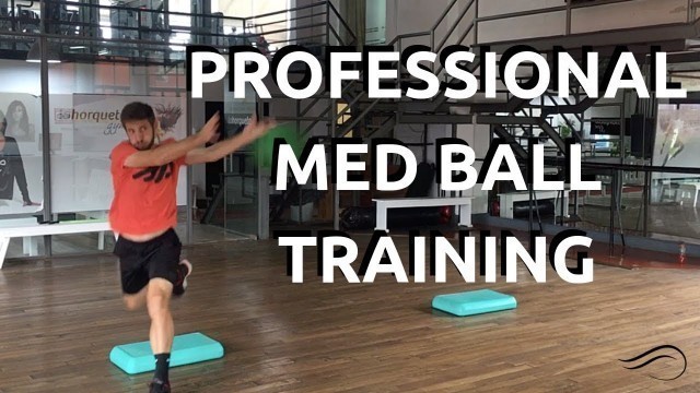 'Professional Tennis - Medicine Ball Training + Warm Up | Connecting Tennis'