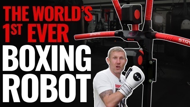 'WOW! Boxing Training with the World\'s First Boxing Robot - RXT-1'