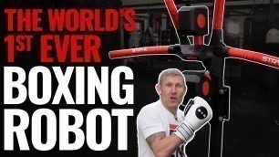 'WOW! Boxing Training with the World\'s First Boxing Robot - RXT-1'