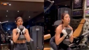 'Shilpa Shetty Begins Week With 20-Kg Weighted Squats | Shilpa Shetty Doing Workout #Shorts #Gym'