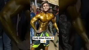 'Moment Alien Gains 