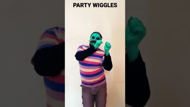 'PARTY WIGGLES workout move. #alien #exercise #workout #fitness #gym'