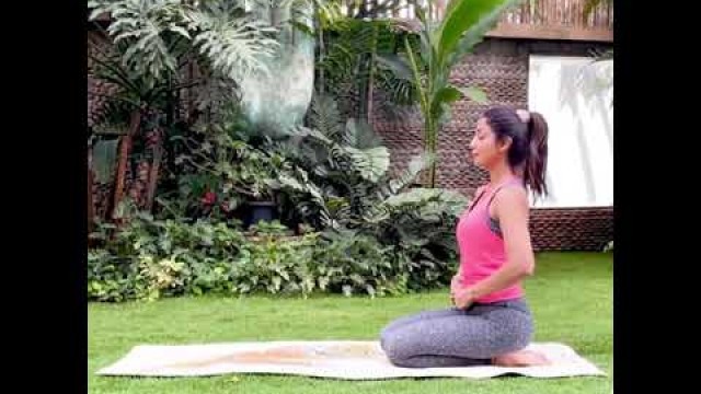 'Shilpa Shetty Yoga  at home #shorts'