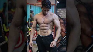 '#shorts #fitmanjeet #youtubeshorts #body #fitness #trending #fitnessmodel'