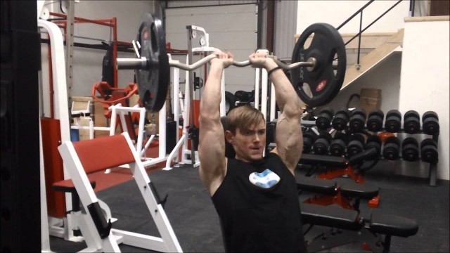 'Ben Carpenter- Intense Tricep Tri-Set Routine'