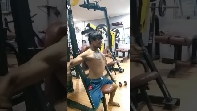 'chest butterfly (gym)workout#chest workout#shorts#fitness'