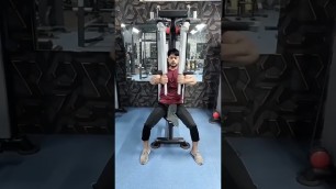 'chest butterfly workout machine 