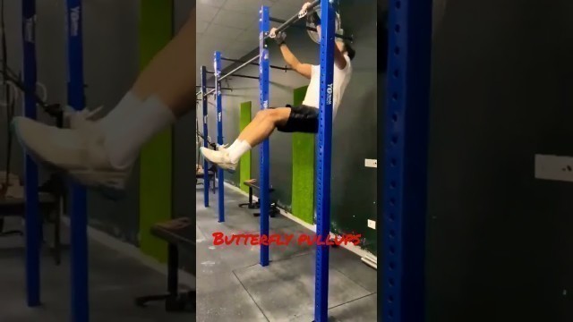 'butterfly pullups #pullups #pullup #butterfly #fitness #morningroutine #shorts #workout #ytshorts'