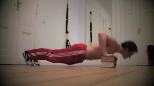 'Brustmuskeltraining zu Hause Mit 3 GEHEIMEN Übungen deine Brust Muskeln trainieren'