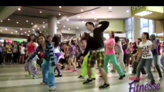 '\"Zumba Flash Mob\" | NESTLE FITNESS | Nestlé PH'