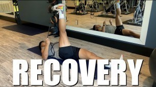 'Pro Soccer Player’s Recovery Gym Session | Foam Rolling/Bike/Core Work/Stretching'