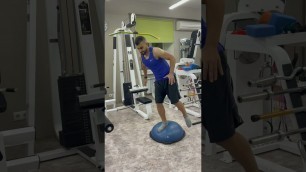 'Bosu ball training #gym #gymlover #ability #footballtraining #soccer #workout #russia'