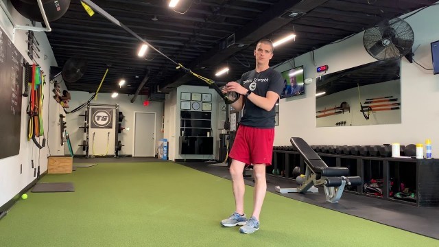 '4 TRX Exercises to Improve Your Golf Game'