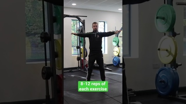 'Golf warm-up - try these 4 exercises before a round or practise session'