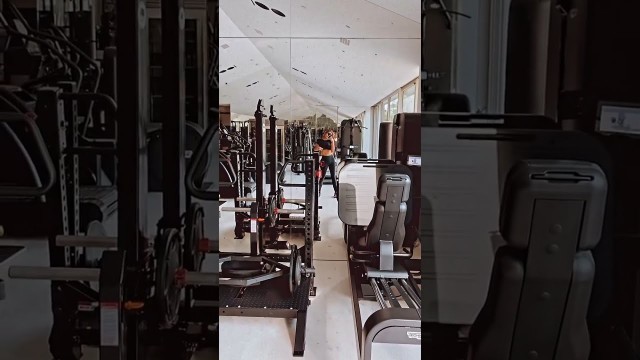 'Khloe Kardashian | Workout | June 23 |'