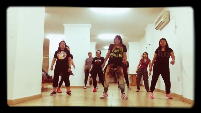 '- Pa\' La Camara - Zumba Fitness - Zin SJ  & My ZBeshies - EL CHACA -'