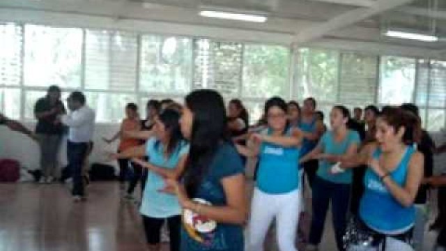 'ZUMBA FITNESS - Masterclass - \"Pause\"'