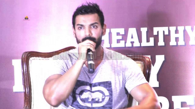 'Dumdaar DISHOOM Challenge | Jacqueline Fernandez, Varun Dhawan, John Abraham Fitness Challenge'