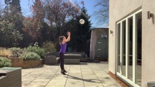 'GRAB YOUR BALLS - WORKOUT WITH YOUR NETBALL'