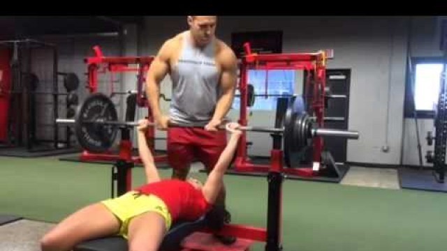 'Juliana Hudson 190lb raw bench at 140BW STRONG Gym'