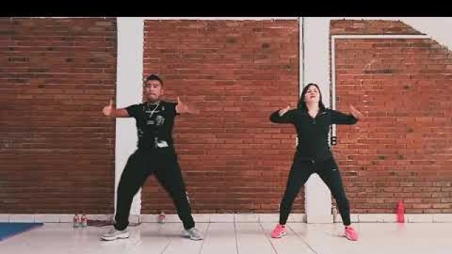 'Zumba Fitness \"TU TA SALAO\" by Juliana Oneal feat. Guary y Cleyton.'