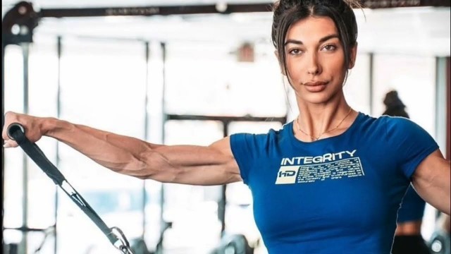 'FEMALE BODYBUILDER,, LAURALI, FITNESS MODELS, WORKOUT GYM, BODYBUILDING,PHYSIQUE,IFBB MUSCLE'