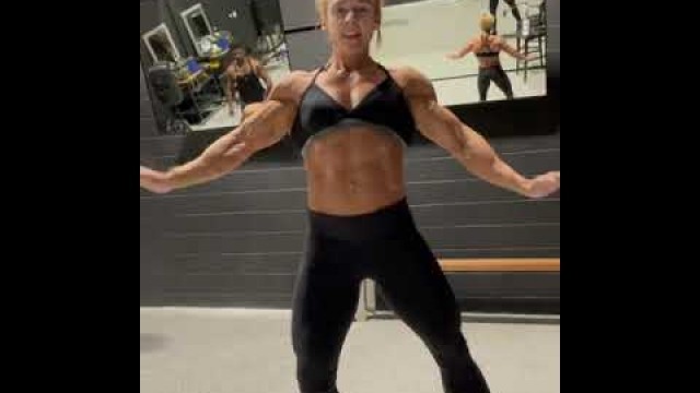 'AMAZING FEMALE BODYBUILDING FITNESS MODELS  #SHOTVIDRO'