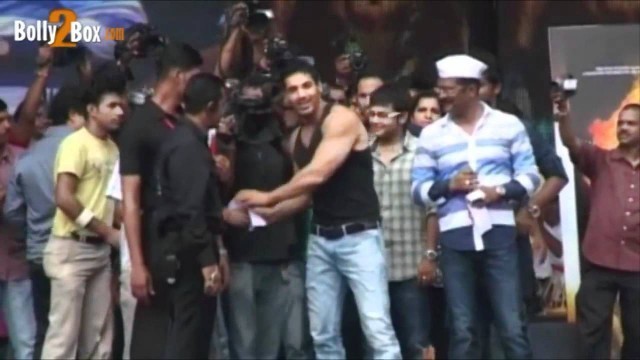 'John Abraham Builds Body Like Arnold Schwarzenegger'