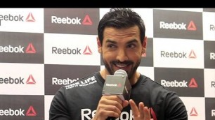 'John Abraham Shares Fitness Tips at Reebok Fit Store'