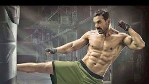 'John Abraham Gives Fitness Lesson To His Staff Members | Bollywood Gossip'