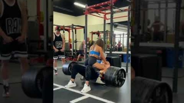 'OMG Hot Scene In Gym | Female Fitness Models In Gym'