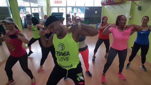 'Juliana La Reina del Mambo - Ese Hombre (Zumba Coreo Gym Club)'