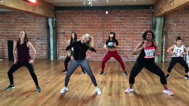 '\"Karaoke\" Big Freedia feat. Lizzo Dance Fitness with Medora'