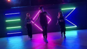 'SLOMO - VY JACKO ft. tlinh | Dance Fitness version'