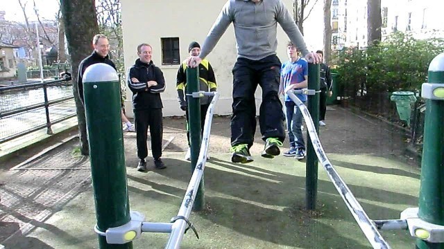 'Paris Ghetto Workout : Theo and Iron... Warm up !'