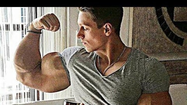 'Lift Heavy Or Go Home | Fitness & Bodybuilding Motivation'