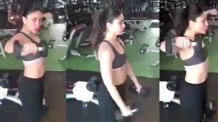 'Kareena Kapoor Workout Video For Perfect Abs'