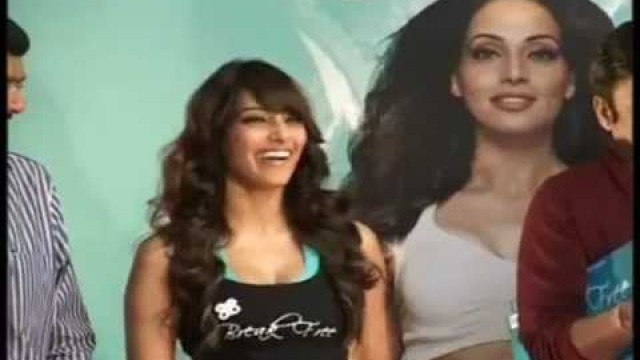 'Bipasha Basu launching her fitness dvd break free'