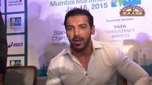 'John Abraham Fitness Mantra | Standard Chartered Mumbai Marathon 2015'