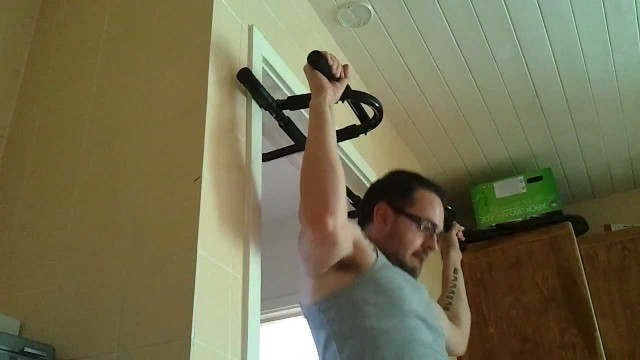 'Iron Gym Xtreme P90x Chin up bar'